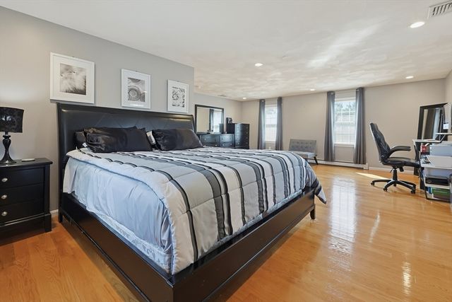 10 Bryan Dr, Taunton, MA 02780