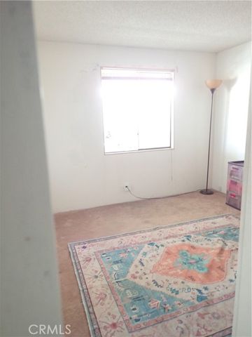 1300 W Menlo, Hemet, CA 92543