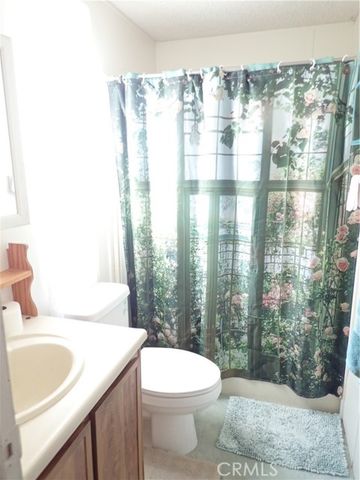 1300 W Menlo, Hemet, CA 92543