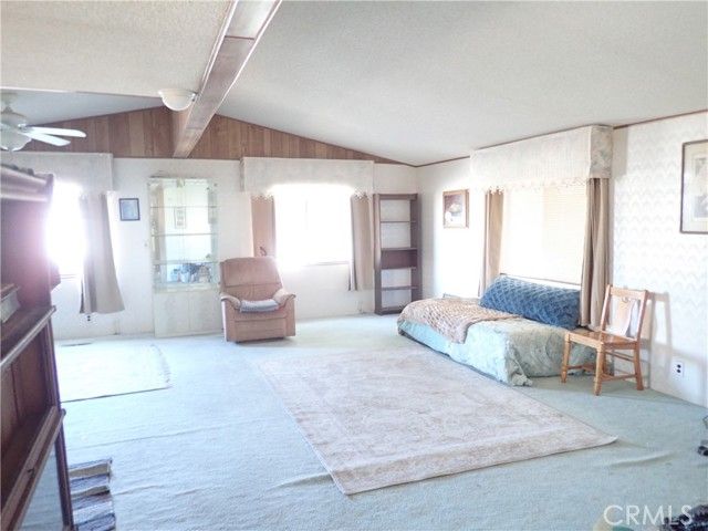 1300 W Menlo, Hemet, CA 92543