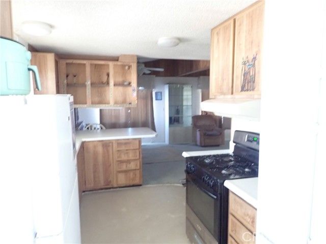 1300 W Menlo, Hemet, CA 92543