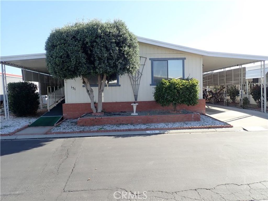 1300 W Menlo, Hemet, CA 92543