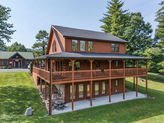 2028 Piney Overlook Lane, Sevierville, TN 37862