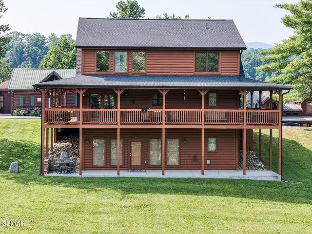2028 Piney Overlook Lane, Sevierville, TN 37862