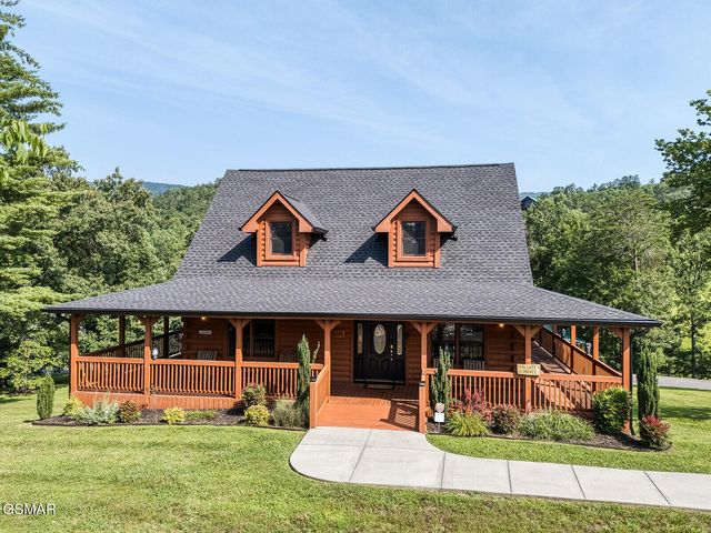 2028 Piney Overlook Lane, Sevierville, TN 37862