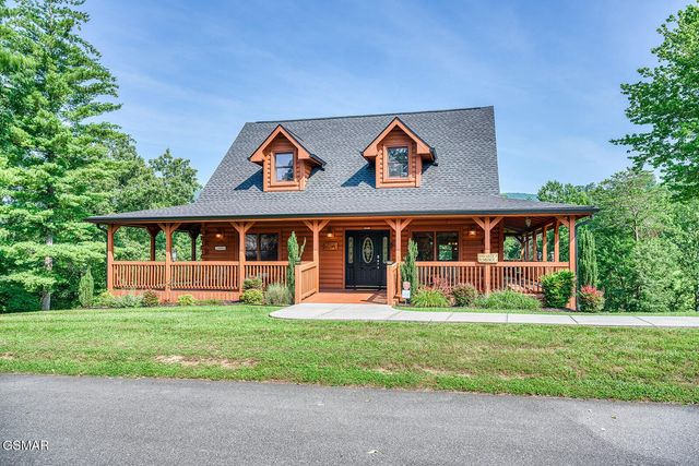 2028 Piney Overlook Lane, Sevierville, TN 37862