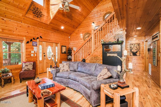 2028 Piney Overlook Lane, Sevierville, TN 37862