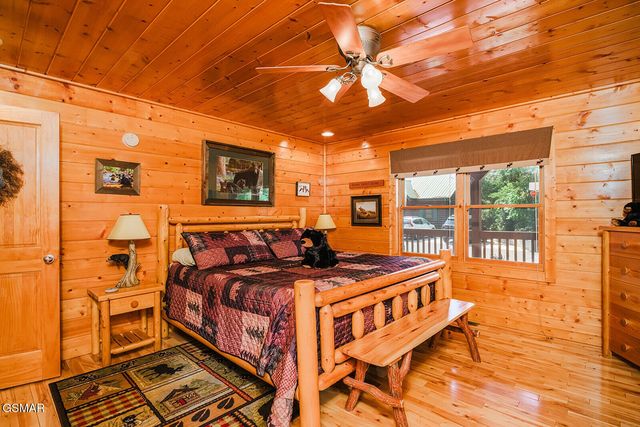 2028 Piney Overlook Lane, Sevierville, TN 37862