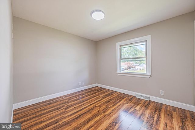 1575 S MYRTLE ST, Vineland, NJ 08360