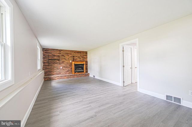 1575 S MYRTLE ST, Vineland, NJ 08360