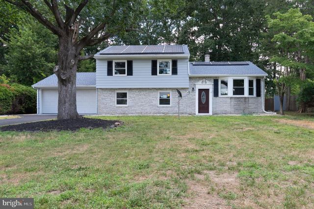 1575 S MYRTLE ST, Vineland, NJ 08360