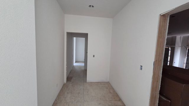 15211 Springbrook Trail, Urbandale, IA 50323
