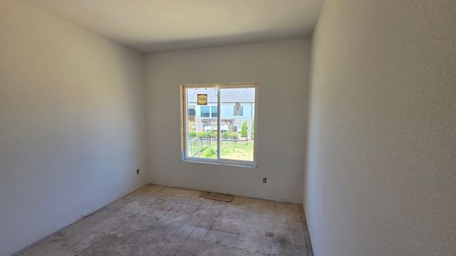 15211 Springbrook Trail, Urbandale, IA 50323