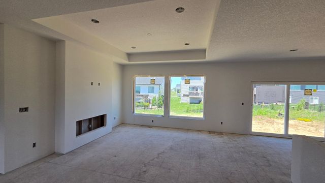 15211 Springbrook Trail, Urbandale, IA 50323