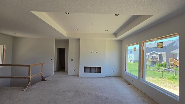 15211 Springbrook Trail, Urbandale, IA 50323