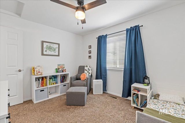 645 SW Nugget St, Mountain Home, ID 83647