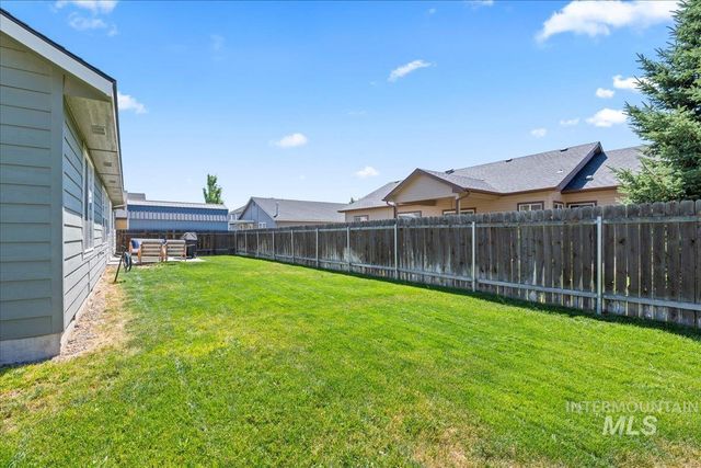 645 SW Nugget St, Mountain Home, ID 83647