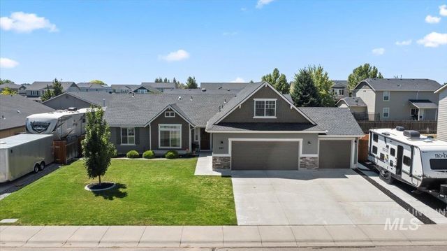 645 SW Nugget St, Mountain Home, ID 83647