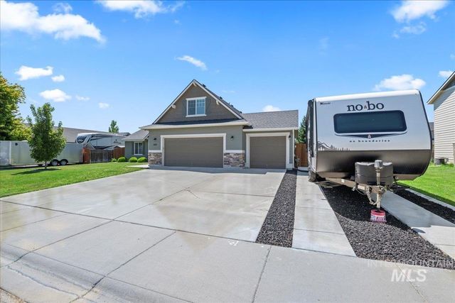 645 SW Nugget St, Mountain Home, ID 83647