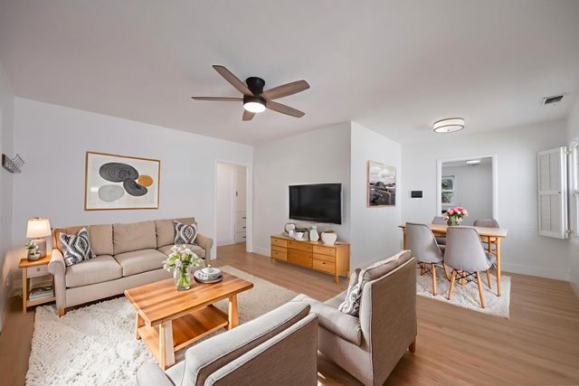 5270 L St, Sacramento, CA 95819