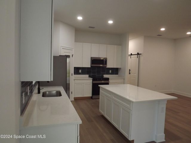 2285 Highland Avenue, Melbourne, FL 32935