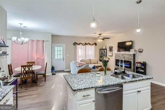 7805 Rock Rose Lane, Fairburn, GA 30213