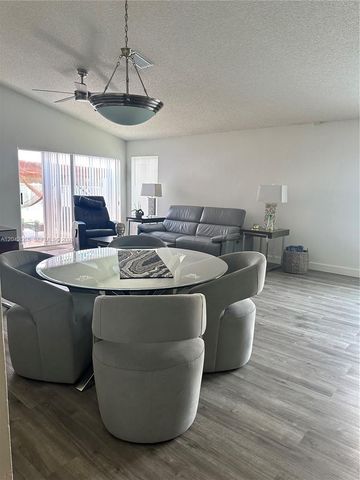 4025 Pine Ridge Ln, Weston, FL 33331