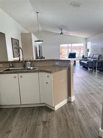 4025 Pine Ridge Ln, Weston, FL 33331