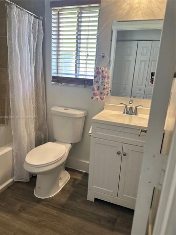 4025 Pine Ridge Ln, Weston, FL 33331