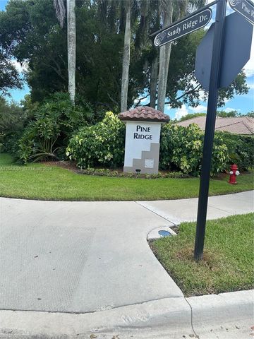 4025 Pine Ridge Ln, Weston, FL 33331