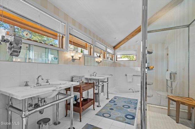 34 Westover Loop, Lake George, NY 12845