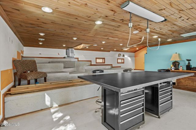 34 Westover Loop, Lake George, NY 12845