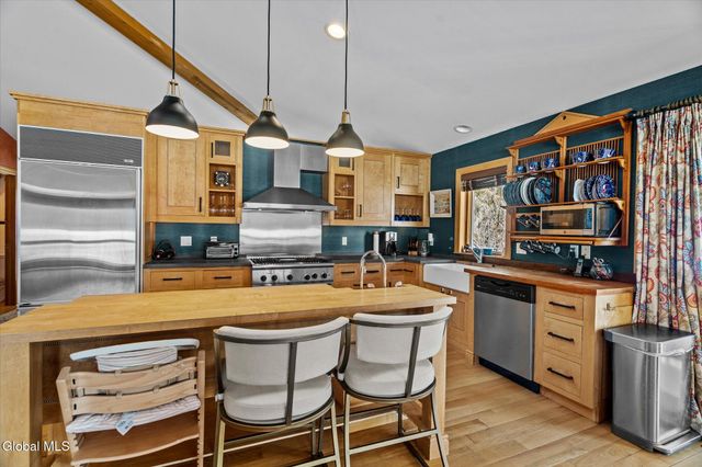 34 Westover Loop, Lake George, NY 12845