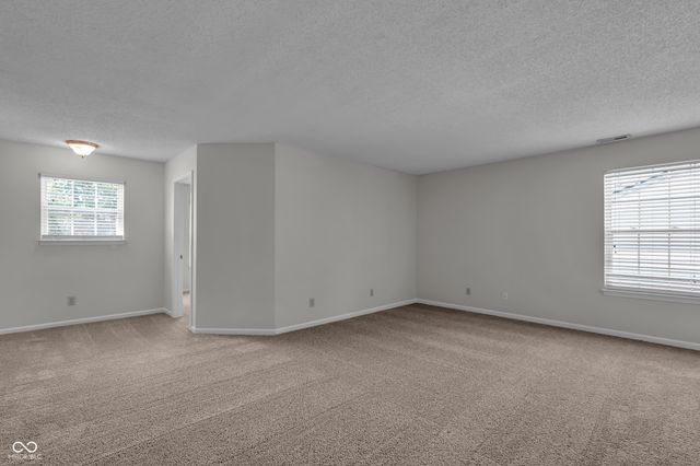 10187 Hatherley Way, Fishers, IN 46037