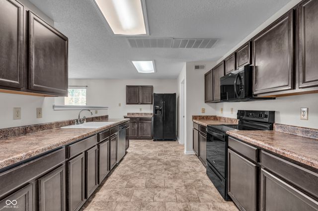 10187 Hatherley Way, Fishers, IN 46037