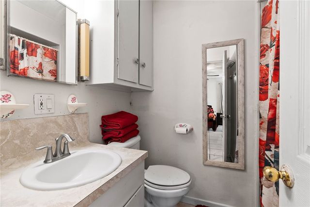 1302 Aswan Dr, Corpus Christi, TX 78412