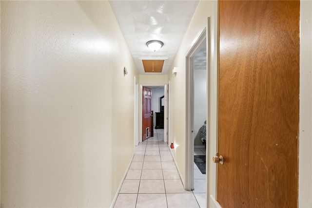 1302 Aswan Dr, Corpus Christi, TX 78412