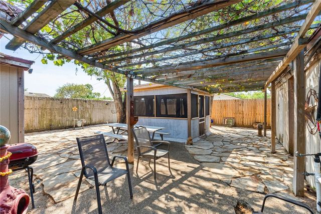 1302 Aswan Dr, Corpus Christi, TX 78412