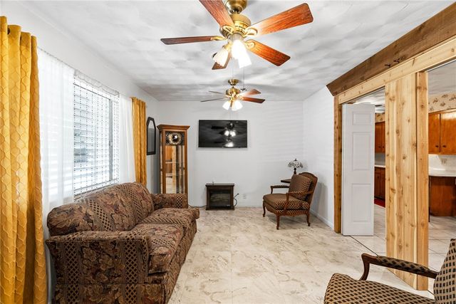 1302 Aswan Dr, Corpus Christi, TX 78412