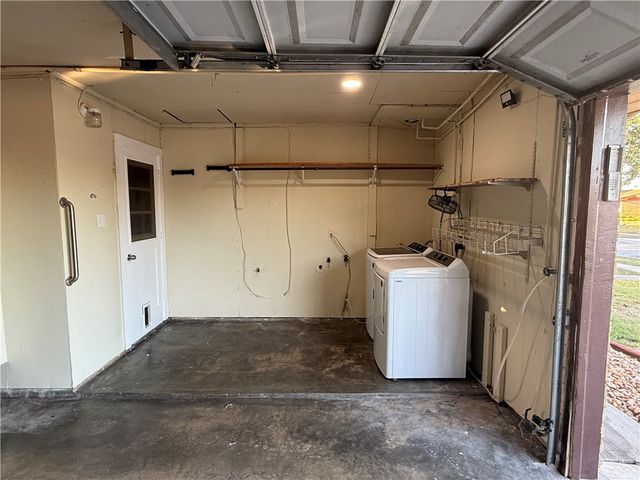 1302 Aswan Dr, Corpus Christi, TX 78412