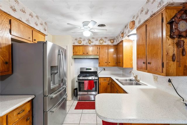 1302 Aswan Dr, Corpus Christi, TX 78412