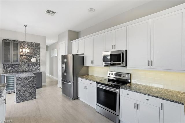 3854 Cotton Green Path DR, Naples, FL 34114