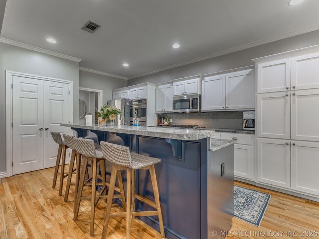 12325 S 4th Street, Jenks, OK 74037