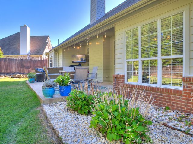 12325 S 4th Street, Jenks, OK 74037