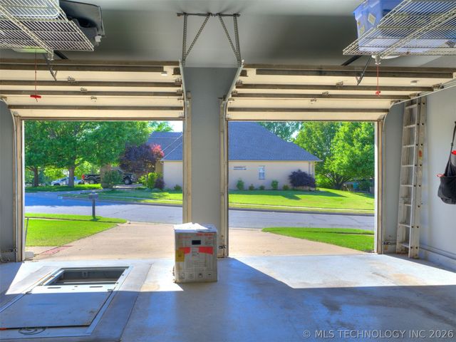 12325 S 4th Street, Jenks, OK 74037