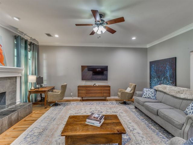 12325 S 4th Street, Jenks, OK 74037