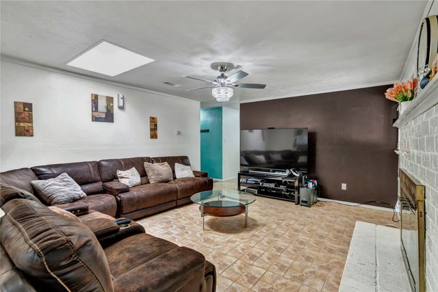 3408 Hastings Drive, Arlington, TX 76013