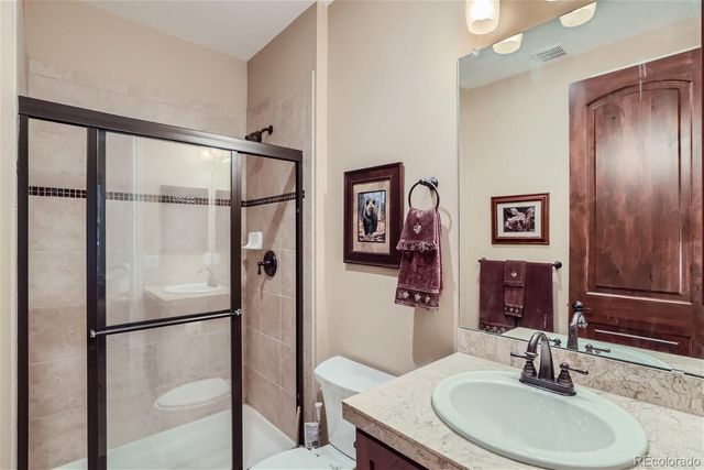 10104 Inverness Main Street, Englewood, CO 80112