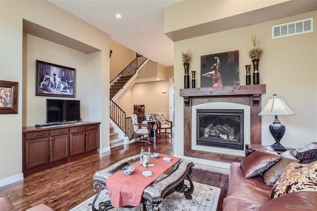 10104 Inverness Main Street, Englewood, CO 80112