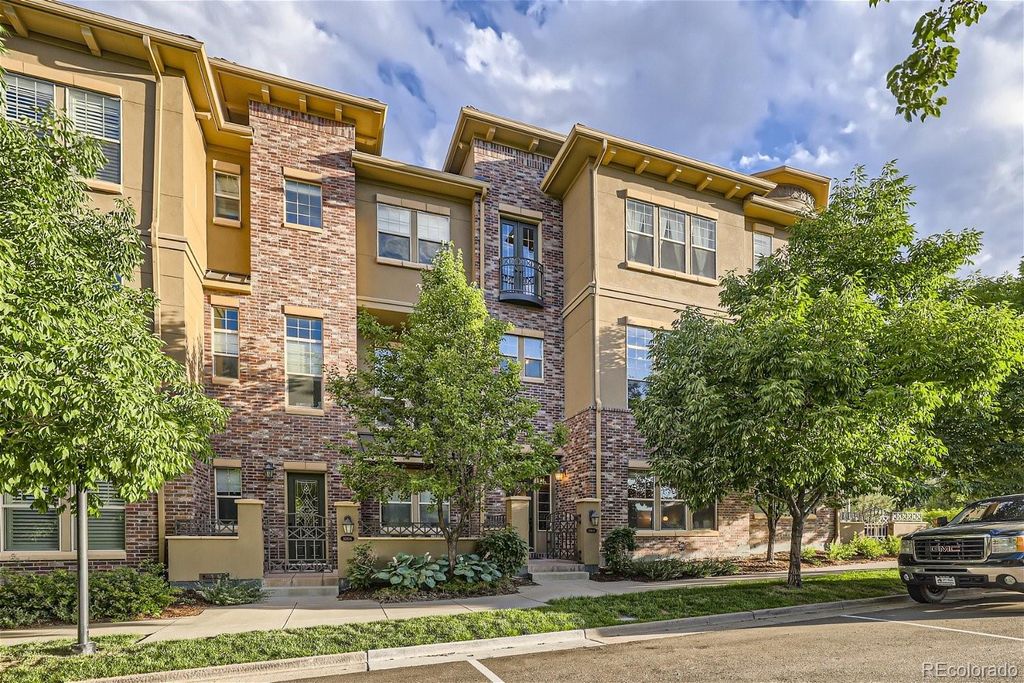 10104 Inverness Main Street, Englewood, CO 80112